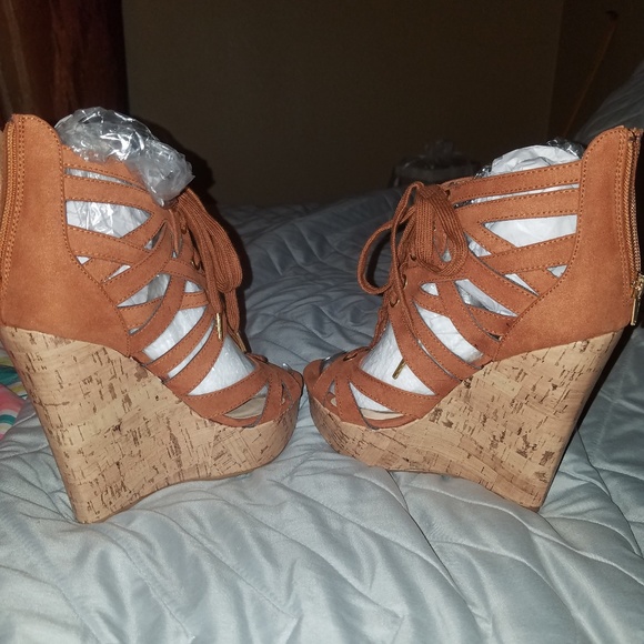 Jayden Wedges 7.5 - Picture 3 of 5